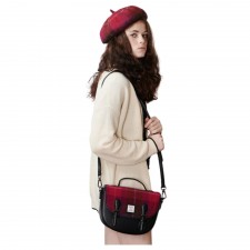 Islander Lambswool Bunnet in Fuchsia Tartan