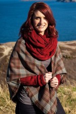 Ladies Outlander 'Fraser' Tartan Shawl 100% Pure New Wool