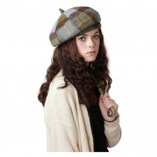 Islander Lambswool Bunnet in Chestnut & Blue Tartan
