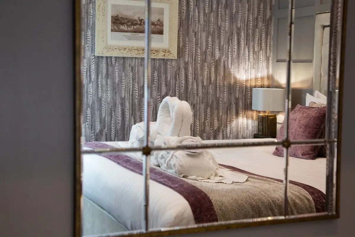 Sheridan Grant Manor Suite