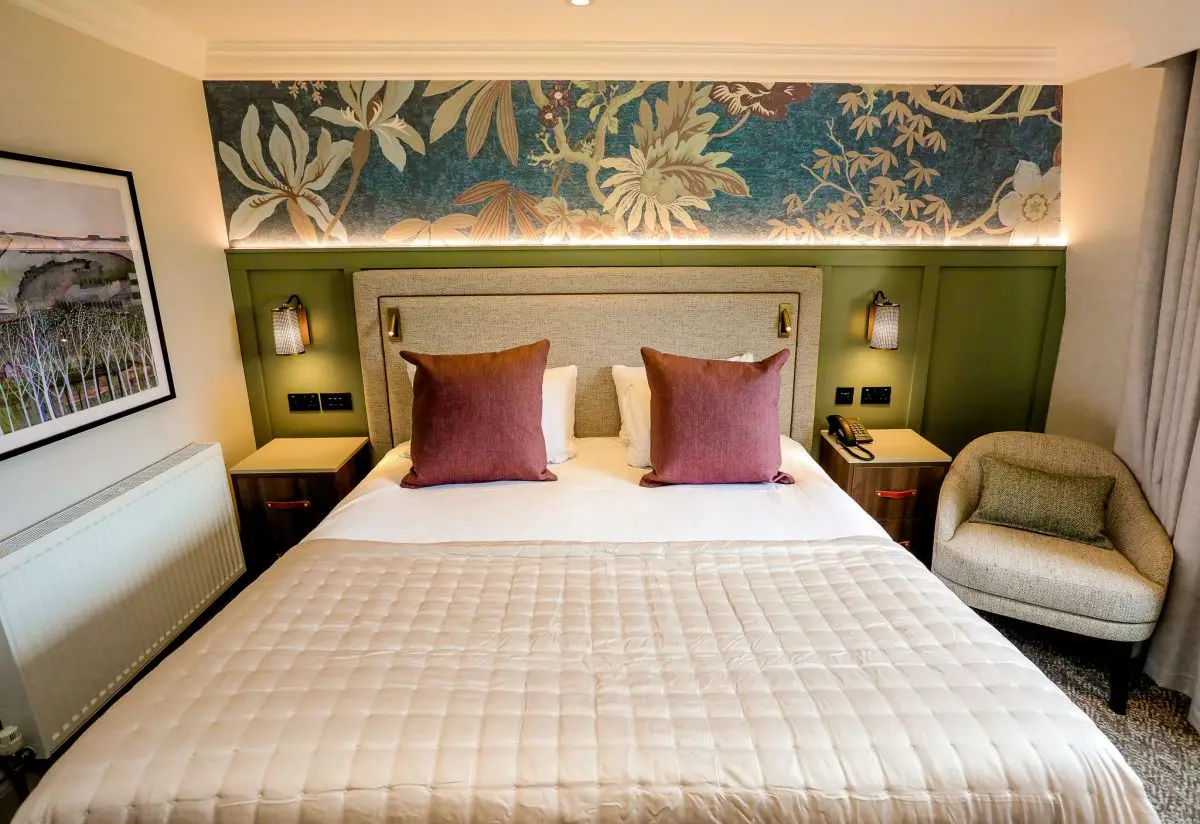 Signature Suite 4