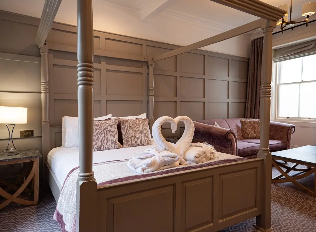 Wakefield Turner Manor Suite
