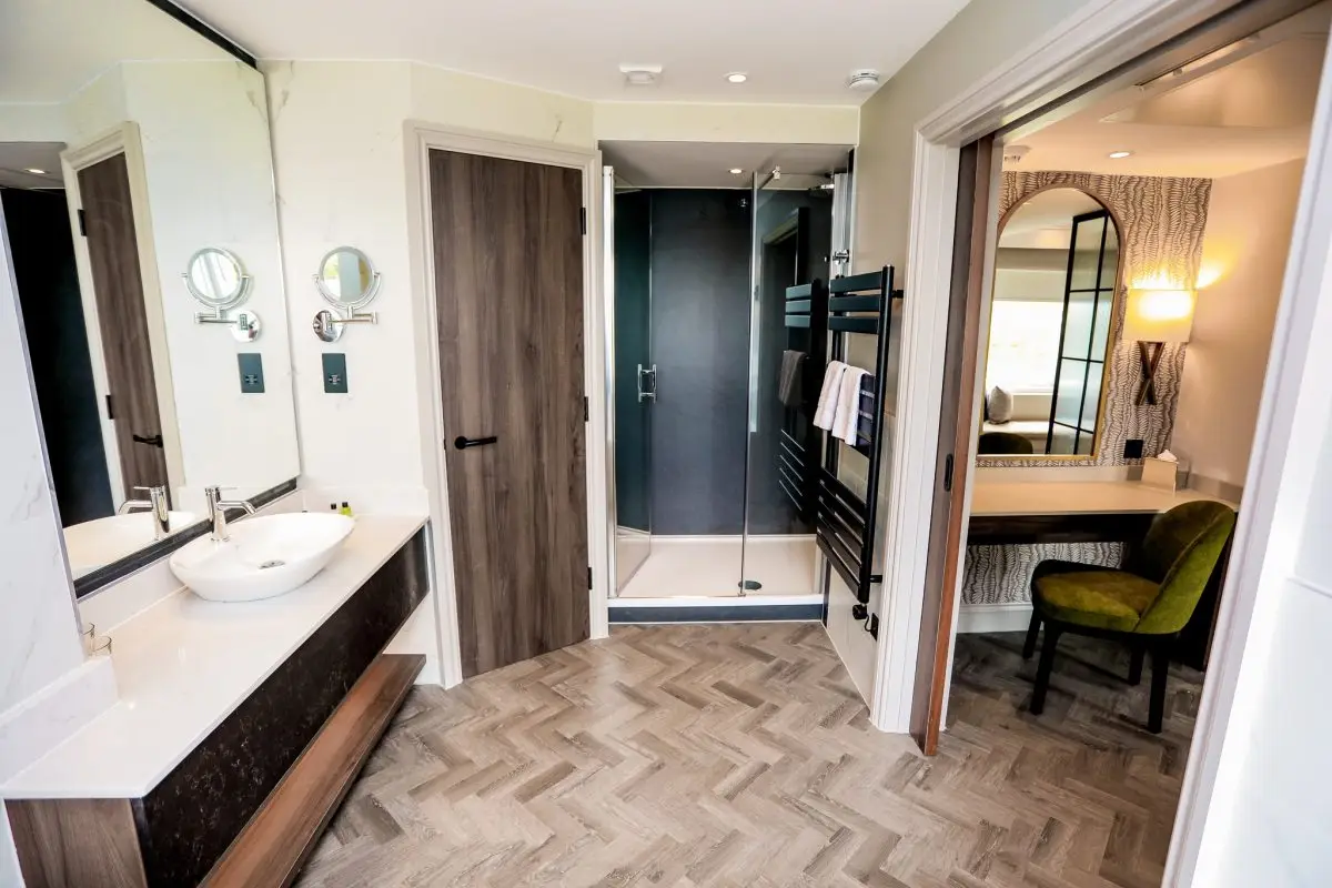 Signature Suite 1