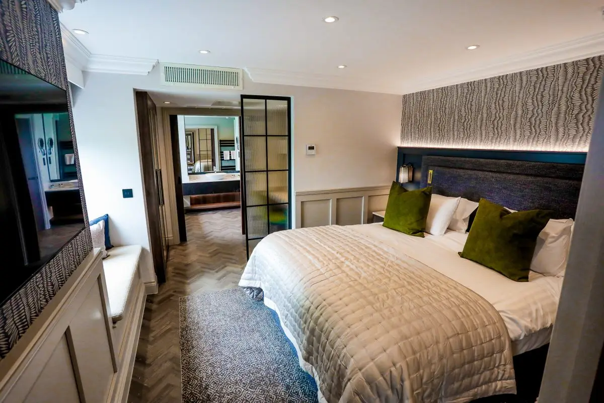 Signature Suite 1