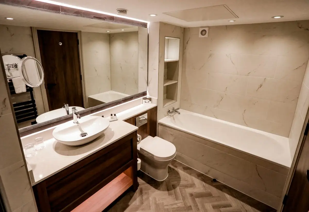 Signature Suite 4