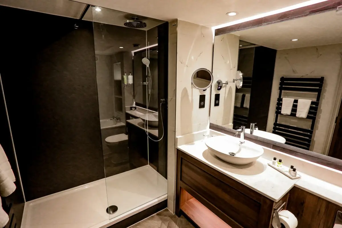 Signature Suite 4