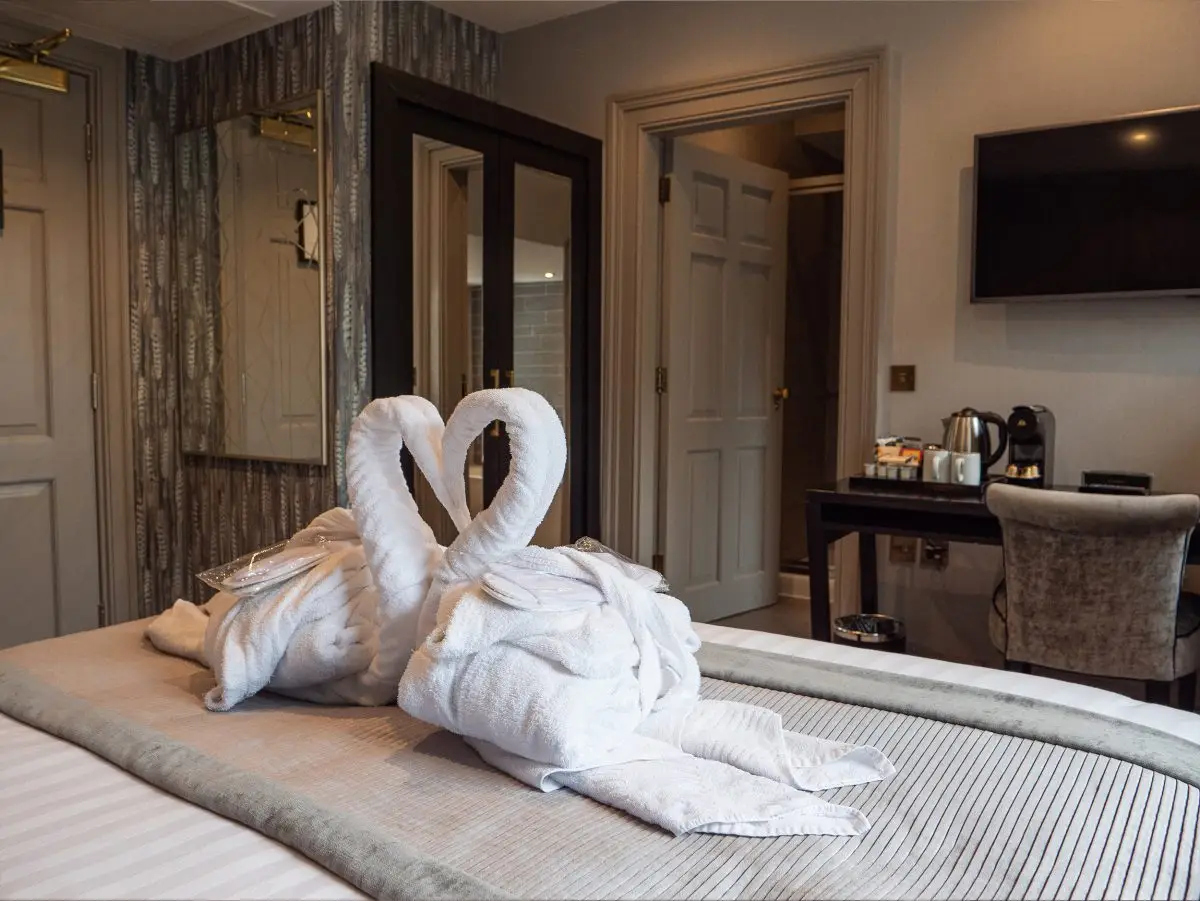 Bourbonne Smyth Manor Suite