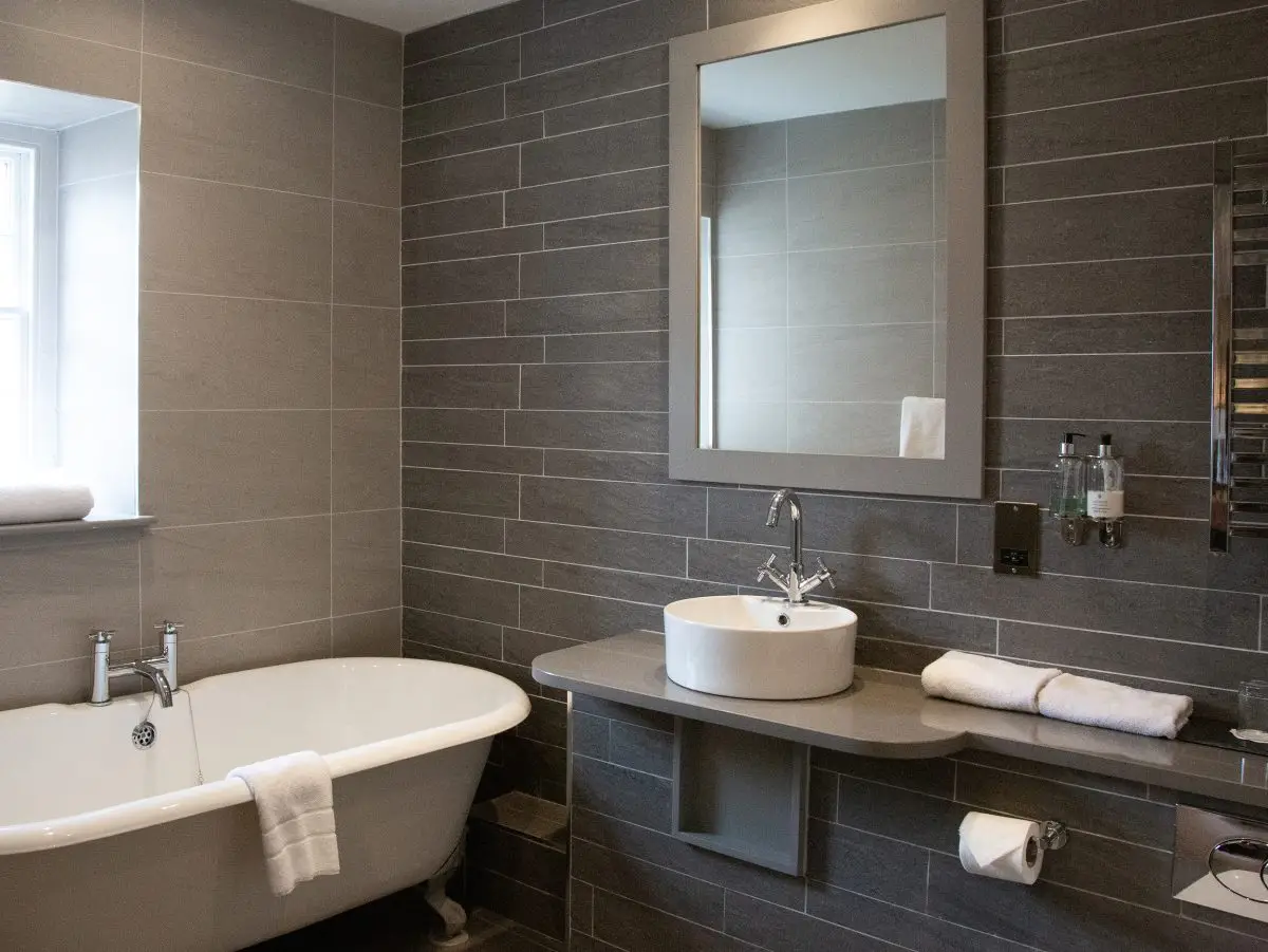 Ibbetson Villiers Manor Suite