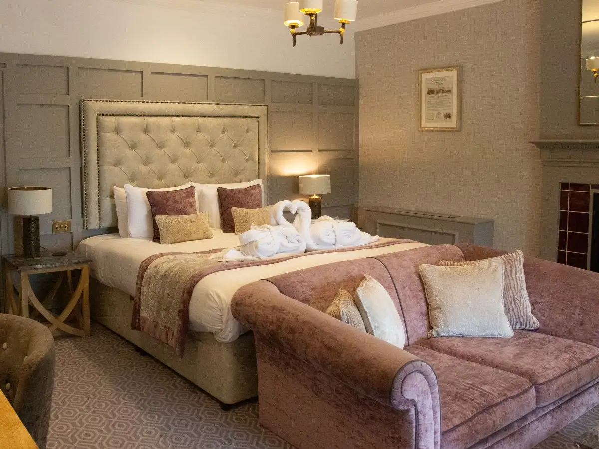 Queensbury Clayton Manor Suite