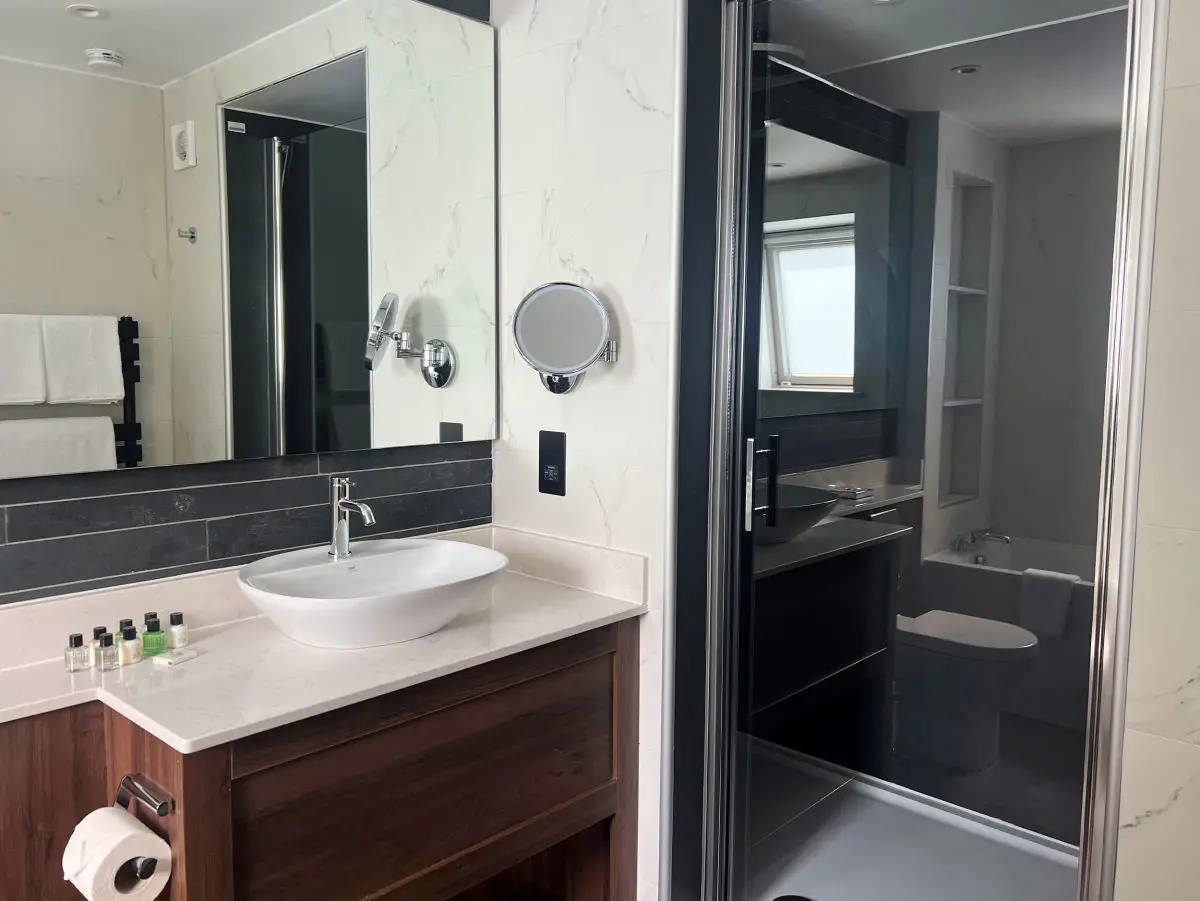 Signature Suite 3